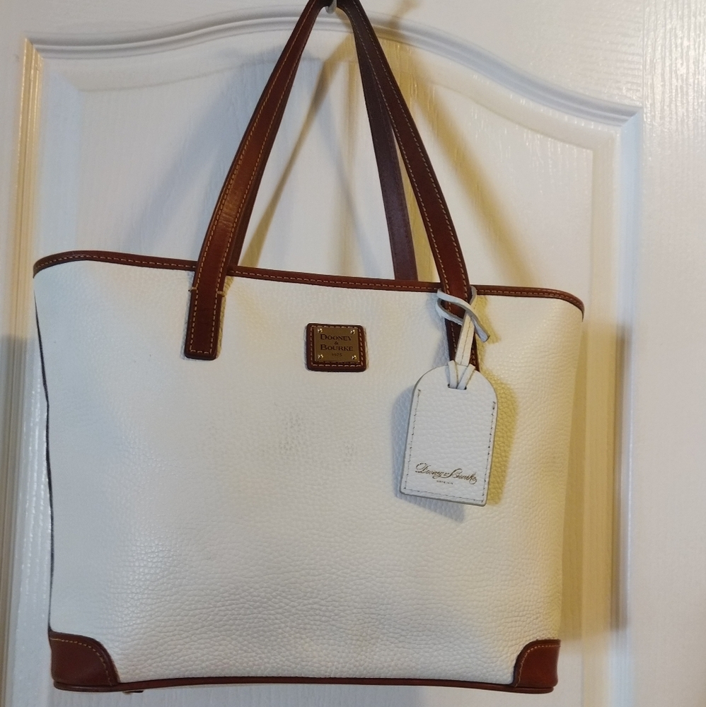 🔥🔥 DOONEY & BOURKE CHARLESTON 🦆🏵️🌻🤎💚